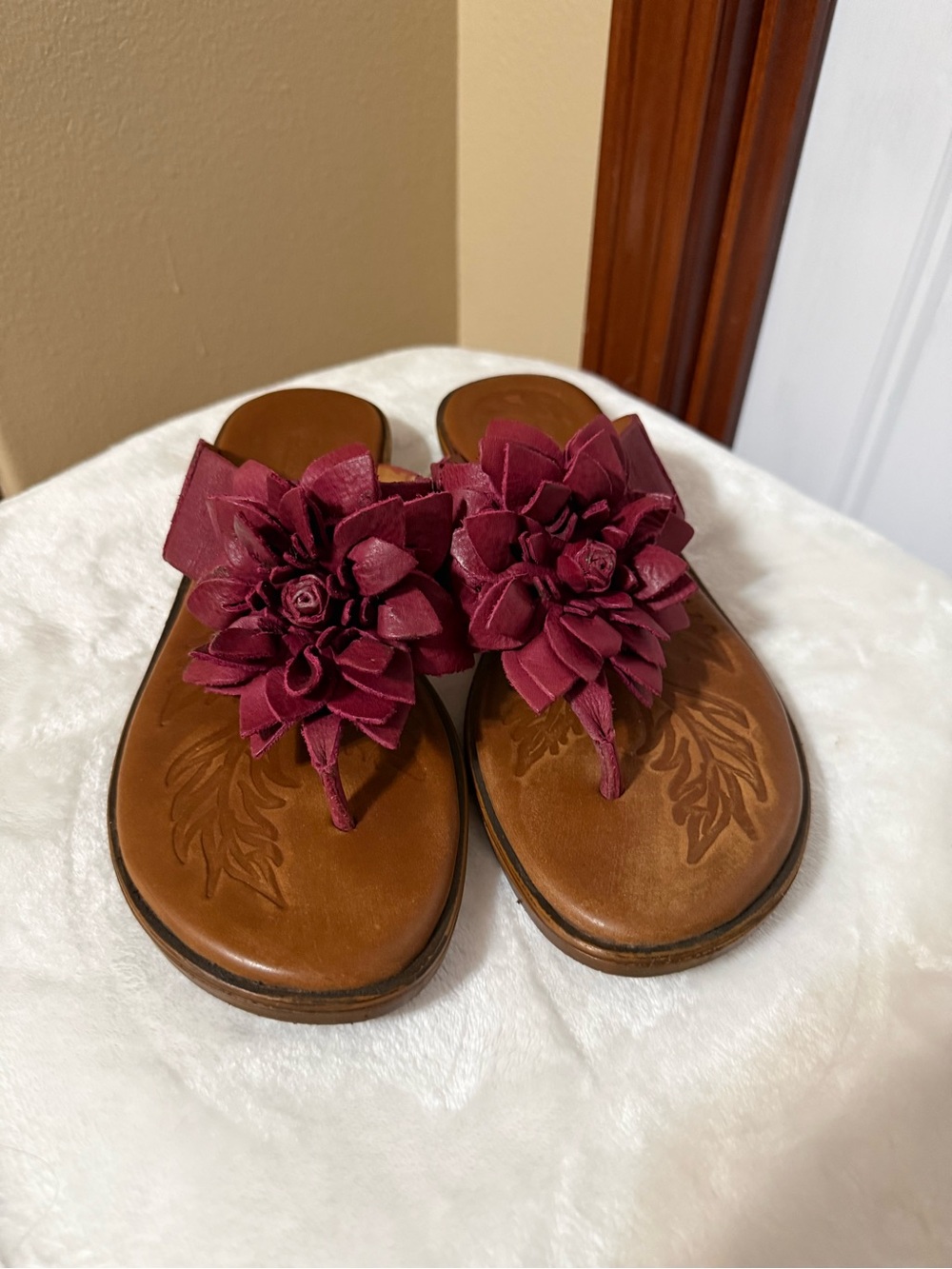 Born Women's Leather Floral Thong Sandals in Burgundy and Brown